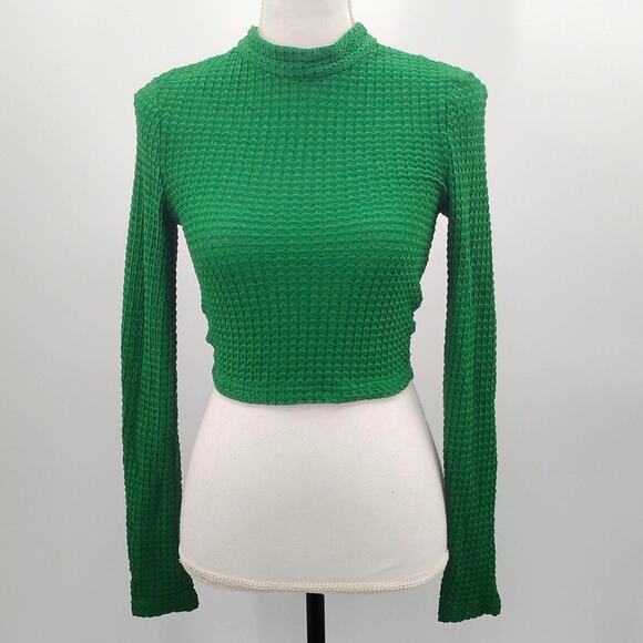 ASTR The Label Kae Top Open Tie Back Emerald Green Cropped Puckered Size Small - Picture 2 of 5